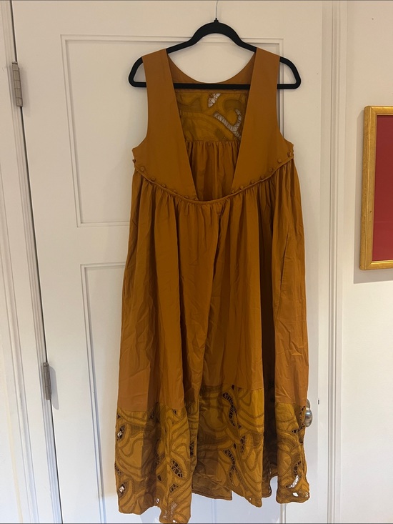 Banana Republic Dresses & Skirts - Banana Republic Mustard Yellow Sleeveless Midi Dress